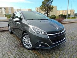 Usado 2016 Peugeot 208 Style Citadino | € 7.500 (Bom preço)