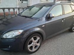 Cinzento Usado 2009 Kia Ceed Citadino | € 3.950 (Preço justo)