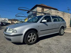 Cinza Usado 2003 Skoda Octavia Ambiente | € 3.490