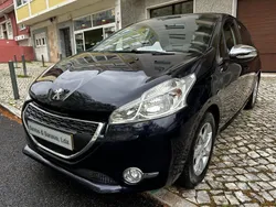 Azul Usado 2015 Peugeot 208 Style Citadino | € 8.800 (Preço justo)