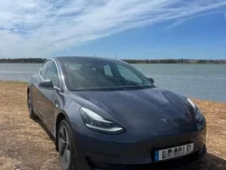Cinzento Usado 2019 Tesla Model 3 Long Range AWD Sedan | € 20.000 (Preço justo)
