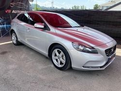 Cinzento Usado 2013 Volvo V40 Momentum Carrinha | € 12.500 (Preço justo)