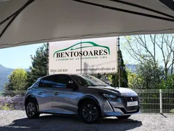 Cinzento Usado 2022 Peugeot e-208 Citadino | € 20.000 (Preço justo)
