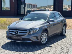 Cinzento Usado 2016 Mercedes GLA180 Urban SUV | € 14.990 (Bom preço)