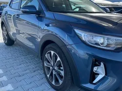 Azul Usado 2024 Kia Stonic SUV | € 19.500 (Preço justo)