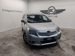 Cinza Usado 2010 Toyota Verso Monovolume | € 12.890