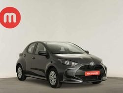 Cinzento Usado 2024 Toyota Yaris | € 18.699 (Preço justo)