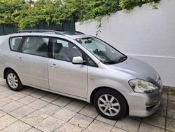 Usado 2004 Toyota Avensis Verso Sol Monovolume | € 4.500