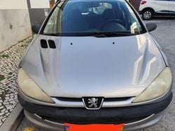 Usado 2001 Peugeot 206 Sedan | € 2.500 (Caro)