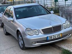 Usado 2003 Mercedes C220 Avantgarde Sedan | € 2.200