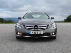 Cinzento Usado 2011 Mercedes E220 Coupé | € 16.999 (Super Preço)