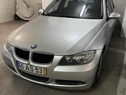 Cinzento Usado 2005 BMW 320 Sedan | € 10.000 (Preço justo)