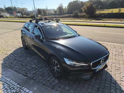 Preto Usado 2020 Volvo V60 Momentum Carrinha | € 23.000 (Bom preço)