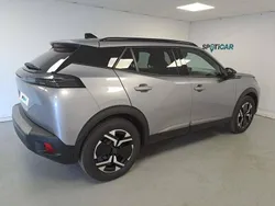 Cinza Usado 2024 Peugeot e-2008 Allure SUV | € 28.900 (Preço justo)