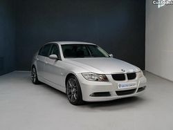 Cinza Usado 2009 BMW 320 Sedan | € 9.990 (Preço justo)