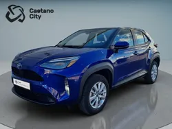 Azul (pintura metalizada) Usado 2024 Toyota Yaris Comfort Sedan | € 26.750 (Preço elevado)