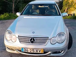 Cinzento Usado 2004 Mercedes 220 Coupé | € 12.500