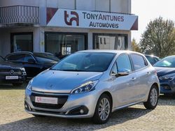 Cinzento Usado 2016 Peugeot 208 Style Citadino | € 12.500 (Caro)