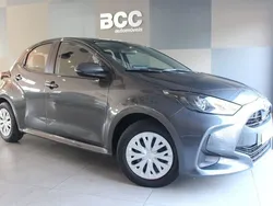 Cinza Usado 2022 Toyota Yaris | € 21.990 (Preço justo)