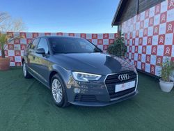 Cinzento Usado 2018 Audi A3 Design Sedan | € 18.990 (Preço justo)