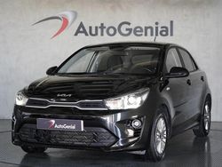 Cinzento Usado 2023 Kia Rio Citadino | € 16.990 (Preço justo)
