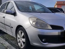 Usado 2005 Renault Clio III Sedan | € 3.490