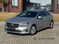 Cinza Usado 2017 Mercedes A160 Citadino | € 16.990