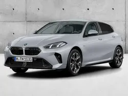 Cinza brooklyn metalizado Novo 2025 BMW 120 M Sport Citadino | € 44.198 (Preço justo)