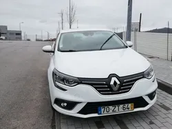 Usado 2016 Renault Mégane III Bose Edition Sedan | € 15.800