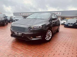 Cinzento Usado 2018 Ford Focus Titanium | € 17.500 (Preço justo)