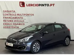 Cinzento Usado 2018 Kia Ceed Turbo Sedan | € 14.950 (Preço justo)