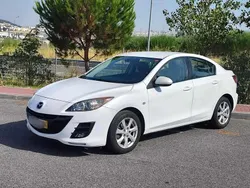 Branco Usado 2010 Mazda 3 Comfort Sedan | € 5.980 (Caro)