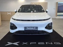 Branco Usado 2025 XPENG G6 SUV | € 48.250