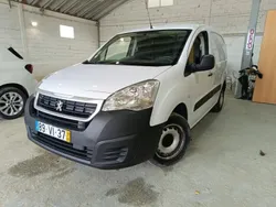 Branco Usado 2018 Peugeot Partner Monovolume | € 13.800 (Preço justo)