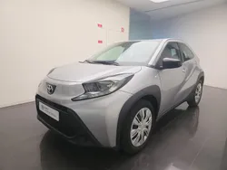Cinza (pintura metalizada) Usado 2024 Toyota Aygo X-play Citadino | € 17.750 (Preço justo)
