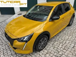 Amarelo Usado 2022 Peugeot e-208 Allure Citadino | € 17.500 (Super Preço)