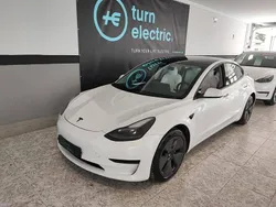 Branco Usado 2022 Tesla Model 3 Sedan | € 28.250 (Preço justo)