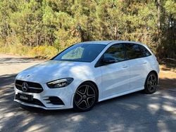 Branco Usado 2019 Mercedes B180 AMG line Monovolume | € 26.900 (Preço elevado)