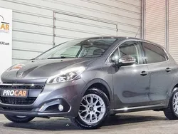 Cinzento Usado 2017 Peugeot 208 Citadino | € 10.900 (Preço justo)