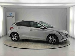 Cinzento Usado 2024 Hyundai i20 Comfort Citadino | € 17.490 (Preço justo)