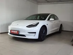 Branco Usado 2020 Tesla Model 3 Sedan | € 21.650 (Preço justo)