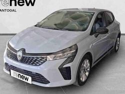 Cinzento Usado 2024 Renault Clio V Evolution Citadino | € 18.300 (Preço justo)