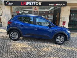 Azul Usado 2021 Dacia Sandero Comfort Citadino | € 14.950 (Preço justo)