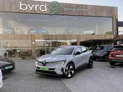 Cinza Usado 2022 Renault Mégane Equilibre SUV | € 24.900 (Preço justo)