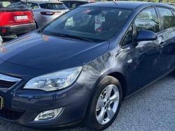 Preto Usado 2010 Opel Astra | € 8.900