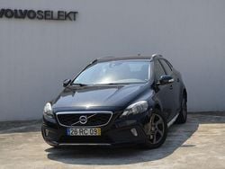Preto Usado 2016 Volvo V40 Kinetic Carrinha | € 14.700 (Preço justo)