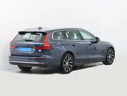 Azul Usado 2024 Volvo V60 Carrinha | € 44.900 (Preço justo)
