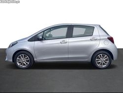 Cinza Usado 2014 Toyota Yaris Comfort | € 12.490 (Preço justo)