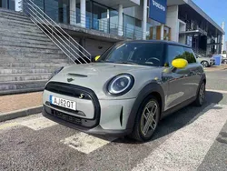 Cinzento Usado 2021 Mini Cooper SE Citadino | € 21.400 (Preço justo)