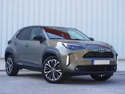 Cinzento Usado 2022 Toyota Yaris Hybrid | € 25.900 (Preço elevado)